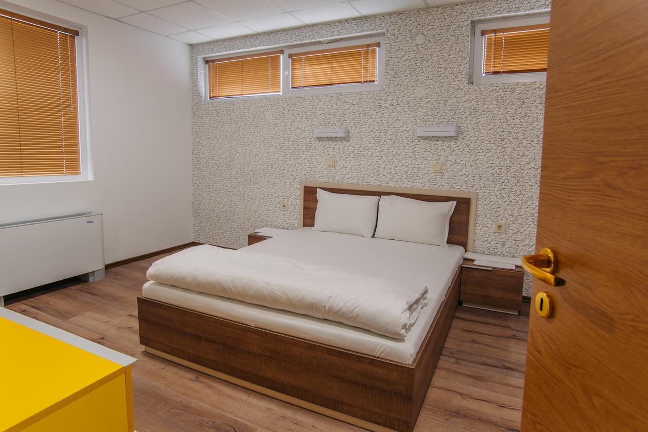 Aparthotel Pansion Storgozia Plewen Exterior foto